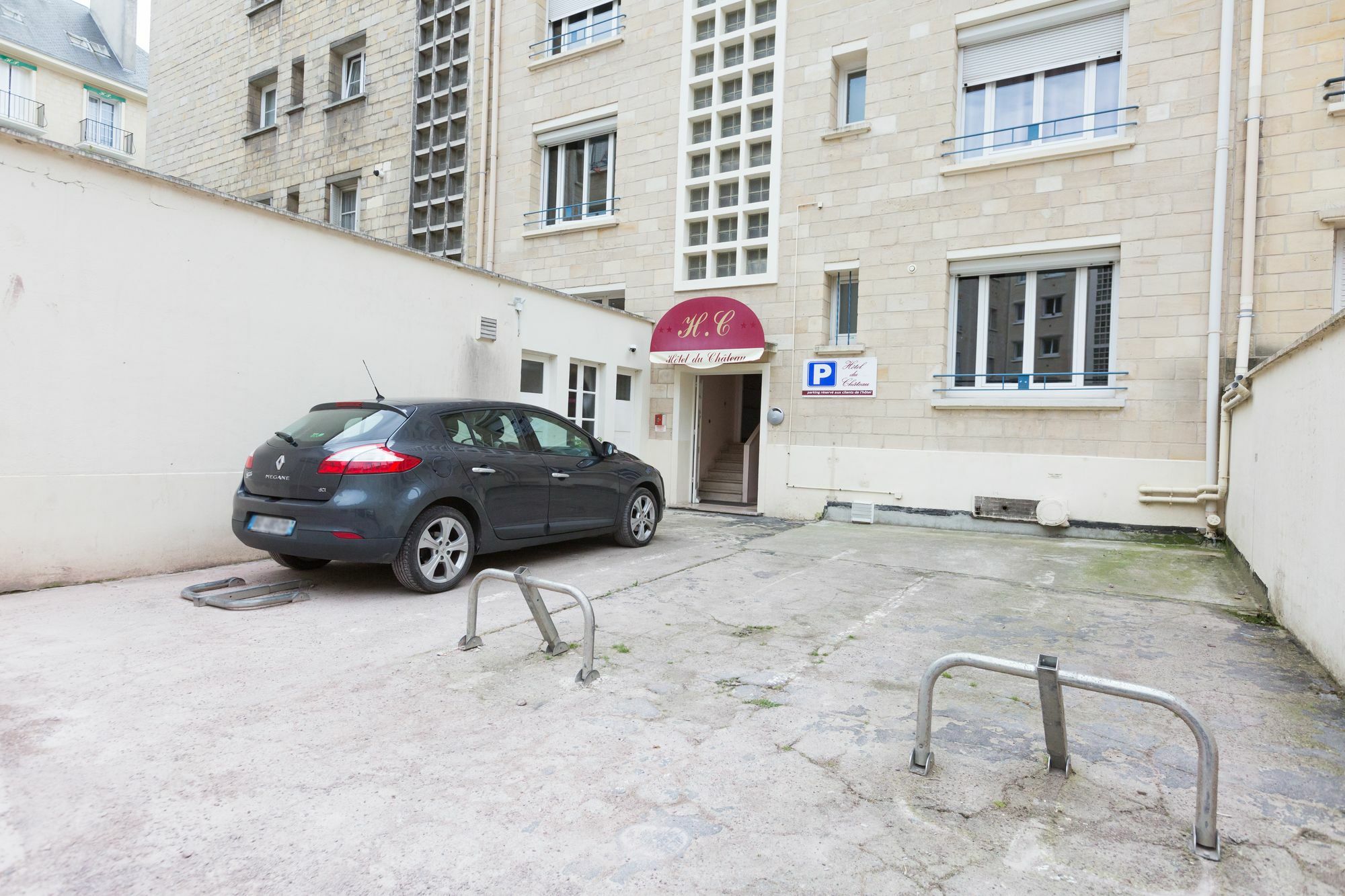 Logis Hotel Du Chateau ก็อง ภายนอก รูปภาพ