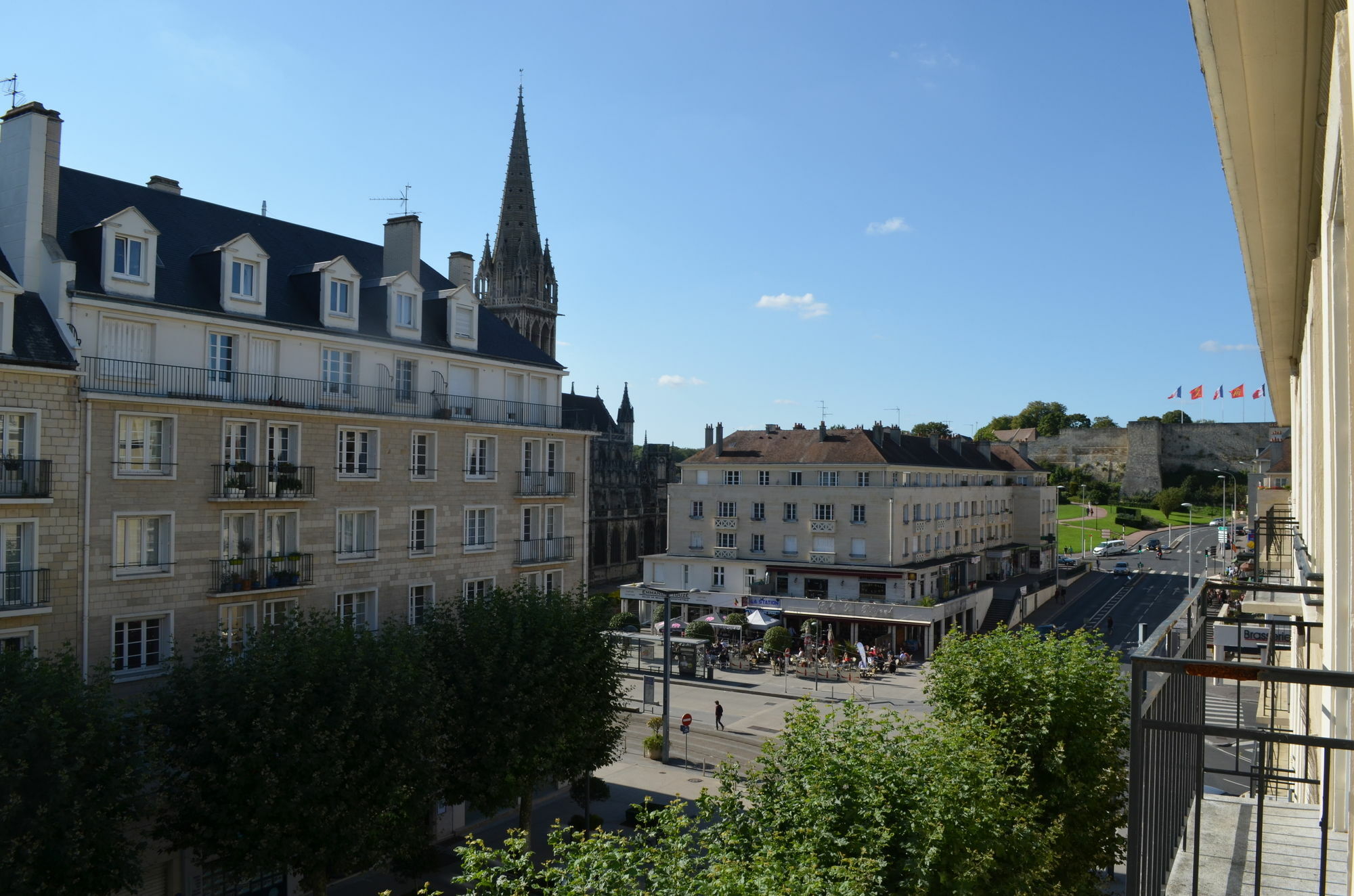 Logis Hotel Du Chateau ก็อง ภายนอก รูปภาพ